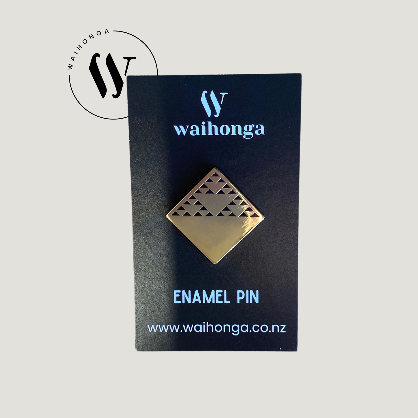 Arorangi Enamel Pin