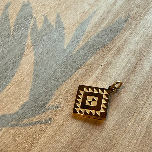 Hineraumati Charm