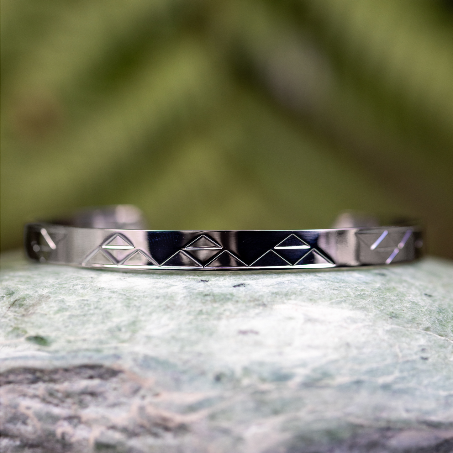Iwa Cuff